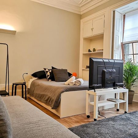 Baixa24 •P1R• Brand New Apt In The Historic Center Порто Екстериор снимка