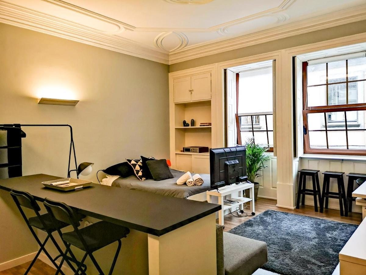 Baixa24 •P1R• Brand New Apt In The Historic Center Порто Екстериор снимка