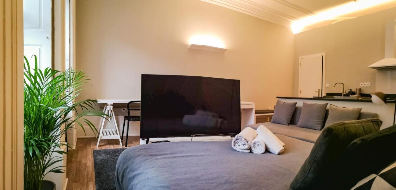 Baixa24 •P1R• Brand New Apt In The Historic Center Порто Екстериор снимка